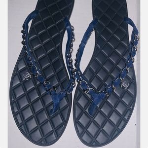 💝Traded w/Tess😘CHANEL Flip Flop Sandals/Slippers